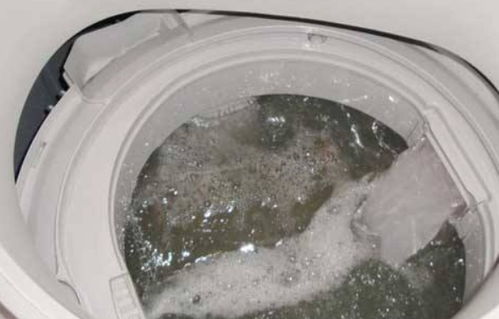 洗衣機(jī)長(zhǎng)期不清理,竟比 馬桶 還臟 教你三招輕松清洗