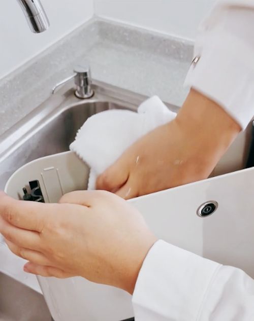 如何拆卸清洗摩飛消毒菜板 用這個(gè)方法屢試不爽