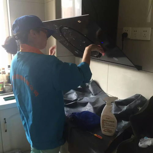 抽油煙機(jī)清洗知識(shí) 還你一個(gè)一塵不染的廚房