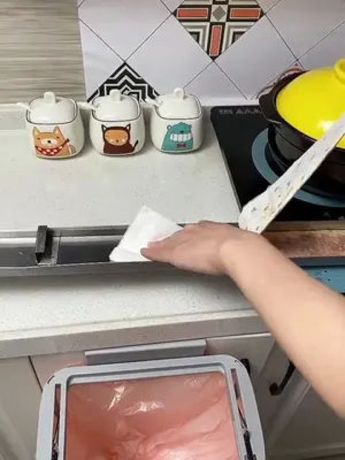 告別油煙機(jī)清洗煩惱！超實(shí)用的吸油棉讓廚房清潔更輕松